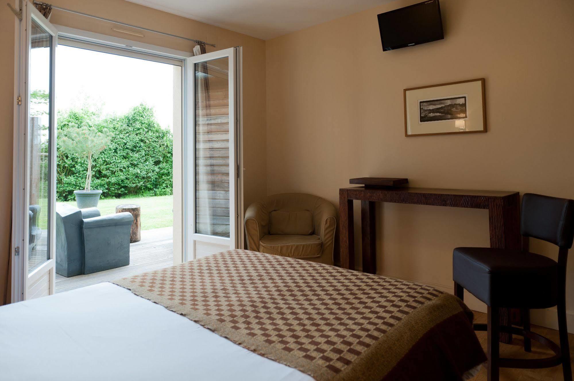 La Fraichette-hotel & Hotel La Rivière-Saint-Sauveur